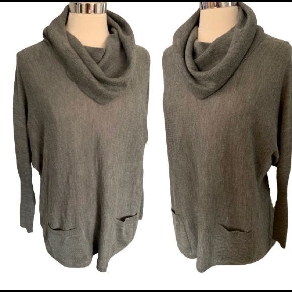 Logix Sweaters - Women’s Oversized Gray Wool Cowl neck sweater XS S career Casual Warm Cozy